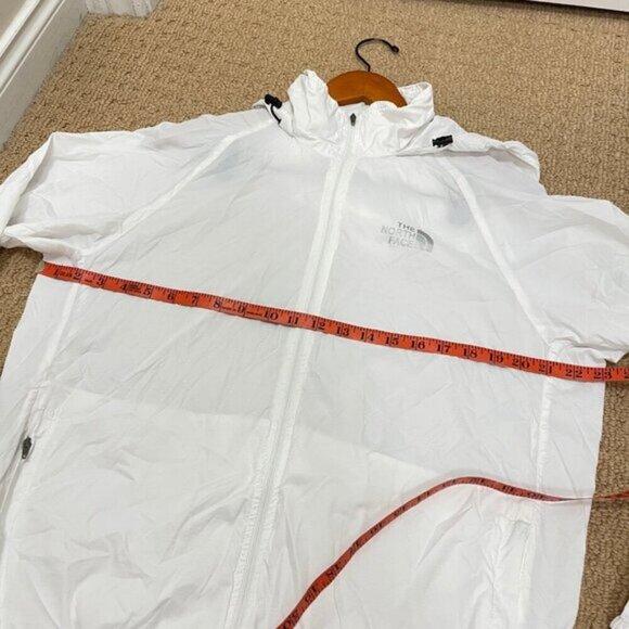 The North Face Packable Translucent  Windbreaker White – L - Picture 12 of 13